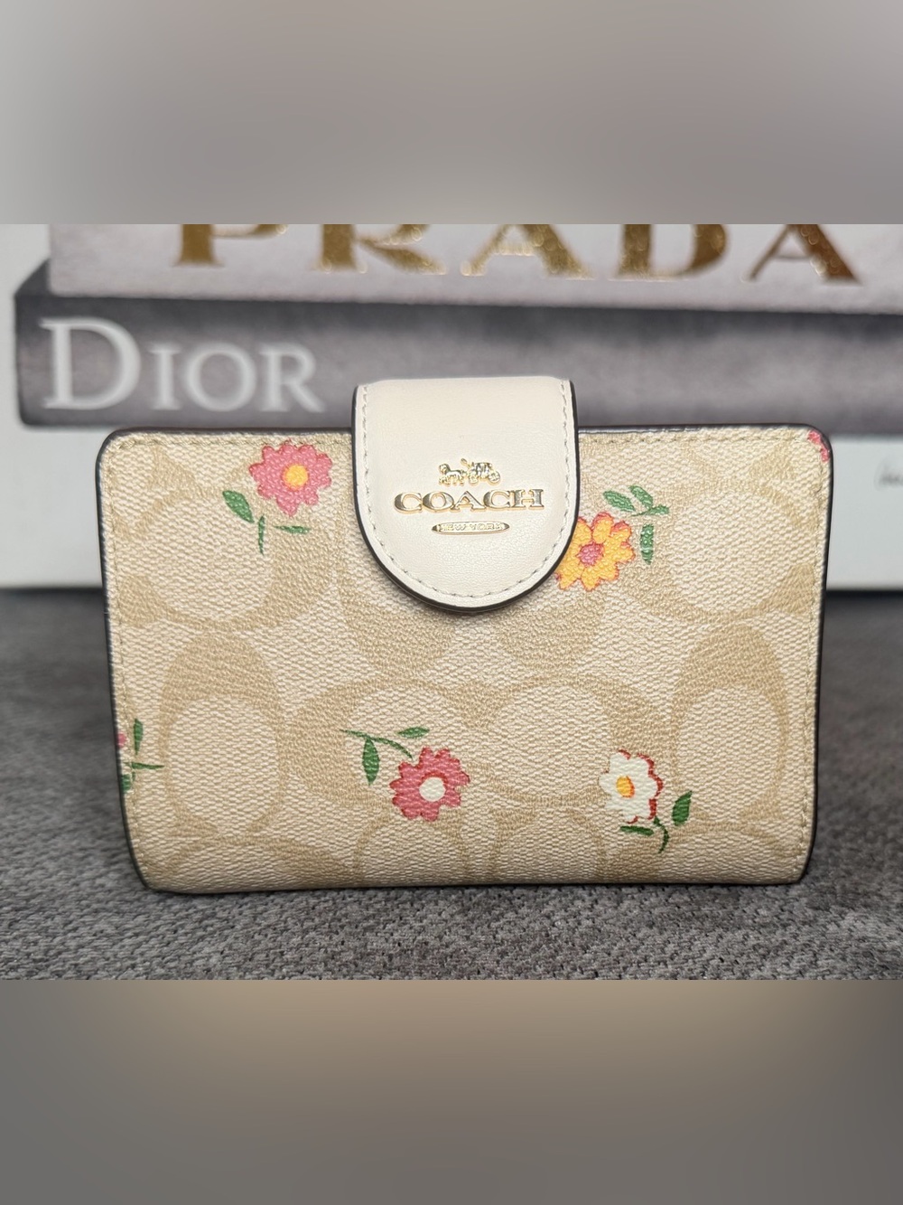 Coach Medium Signature Corner Zip Wallet in Floral Ditsy Print
